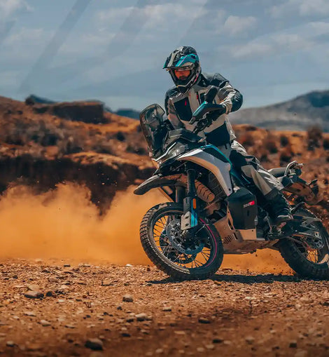 CFMOTO 800MT-X, foto oficial 1