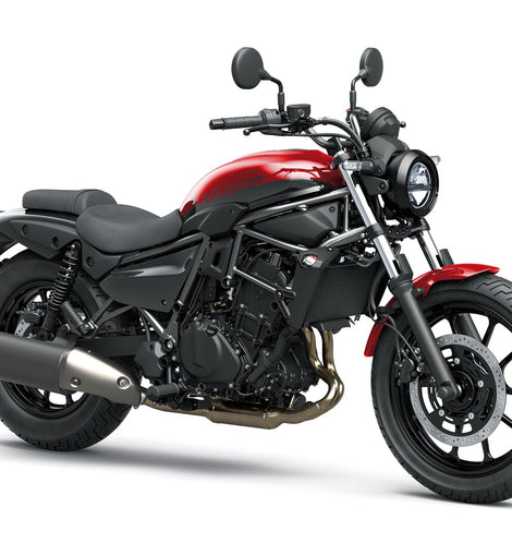 Kawasaki Eliminator 500 2027 rojo imperial, vista frontal derecha