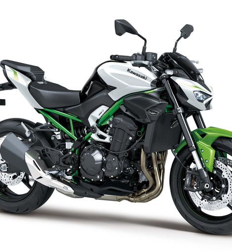 Kawasaki Z900 2027 blanco perla, vista frontal derecha